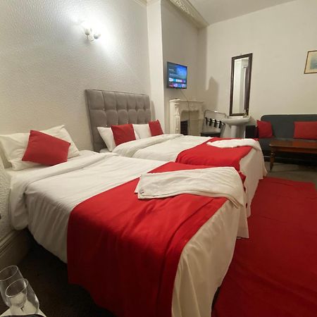 Saji Hotel Ίλφορντ Εξωτερικό φωτογραφία