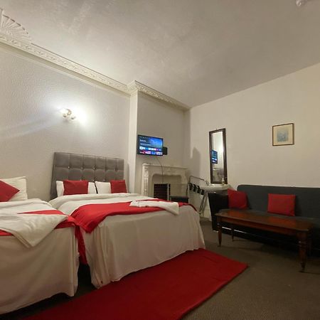 Saji Hotel Ίλφορντ Εξωτερικό φωτογραφία