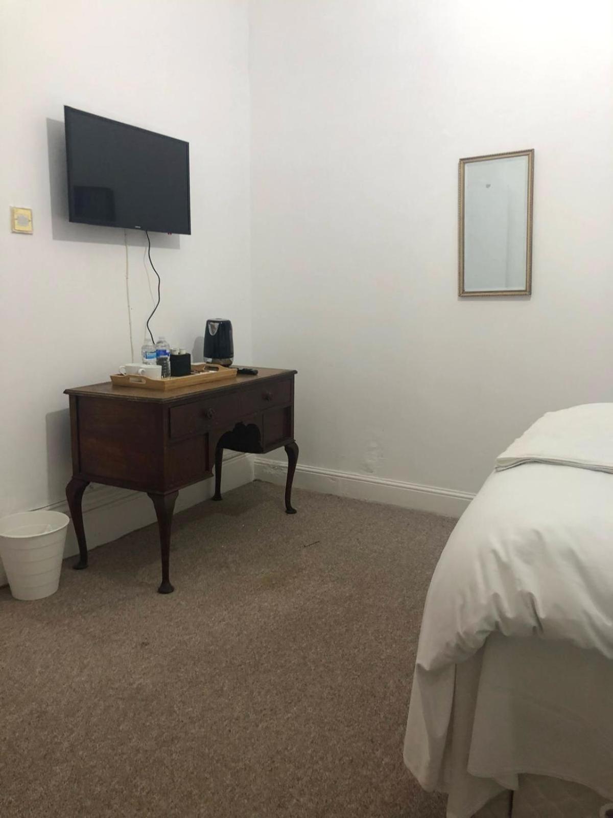 Saji Hotel Ίλφορντ Εξωτερικό φωτογραφία