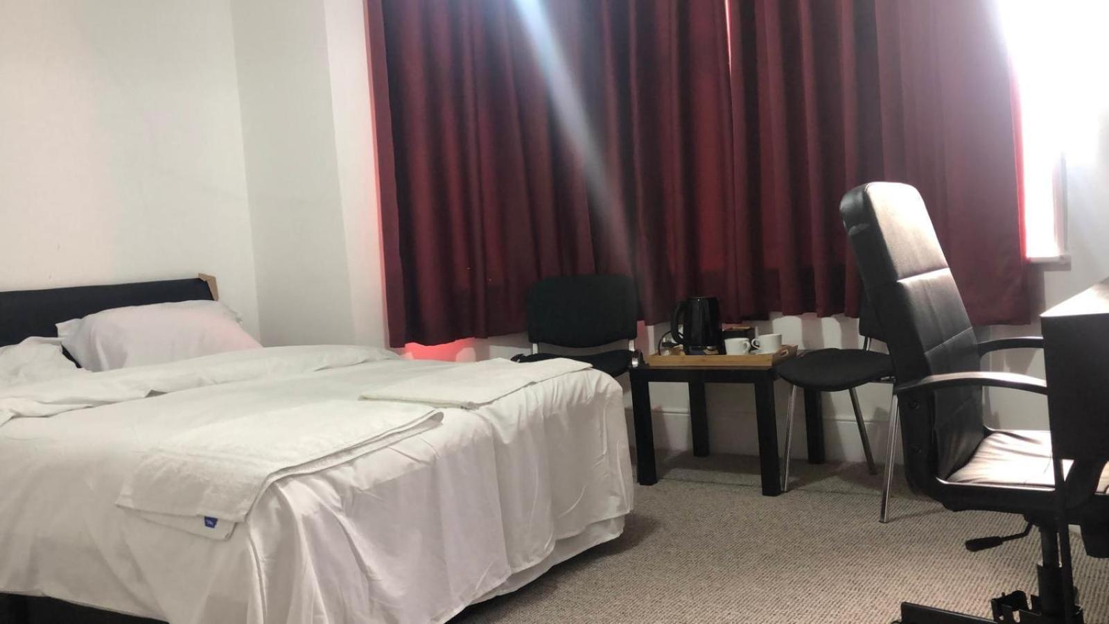Saji Hotel Ίλφορντ Εξωτερικό φωτογραφία