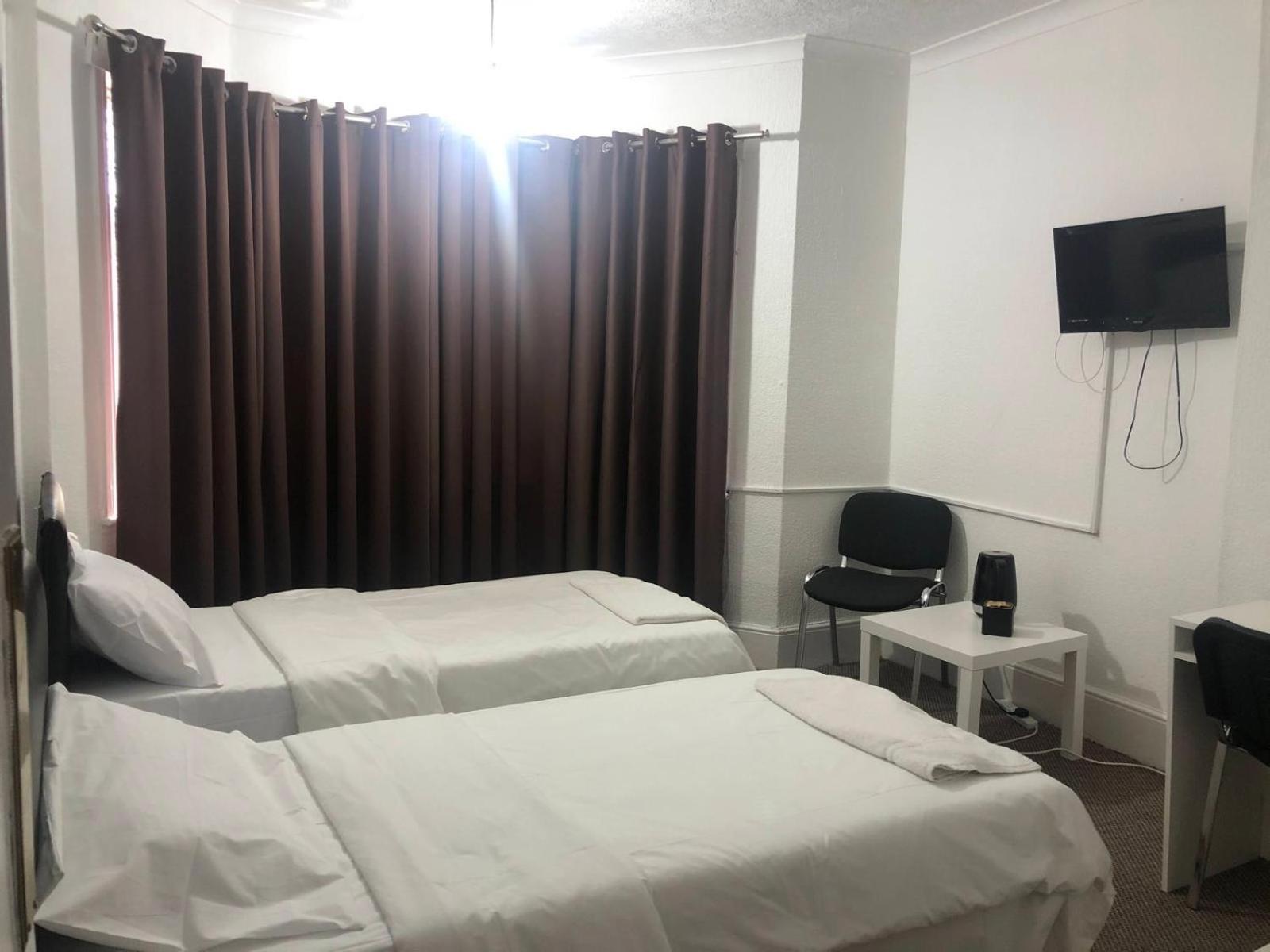 Saji Hotel Ίλφορντ Εξωτερικό φωτογραφία
