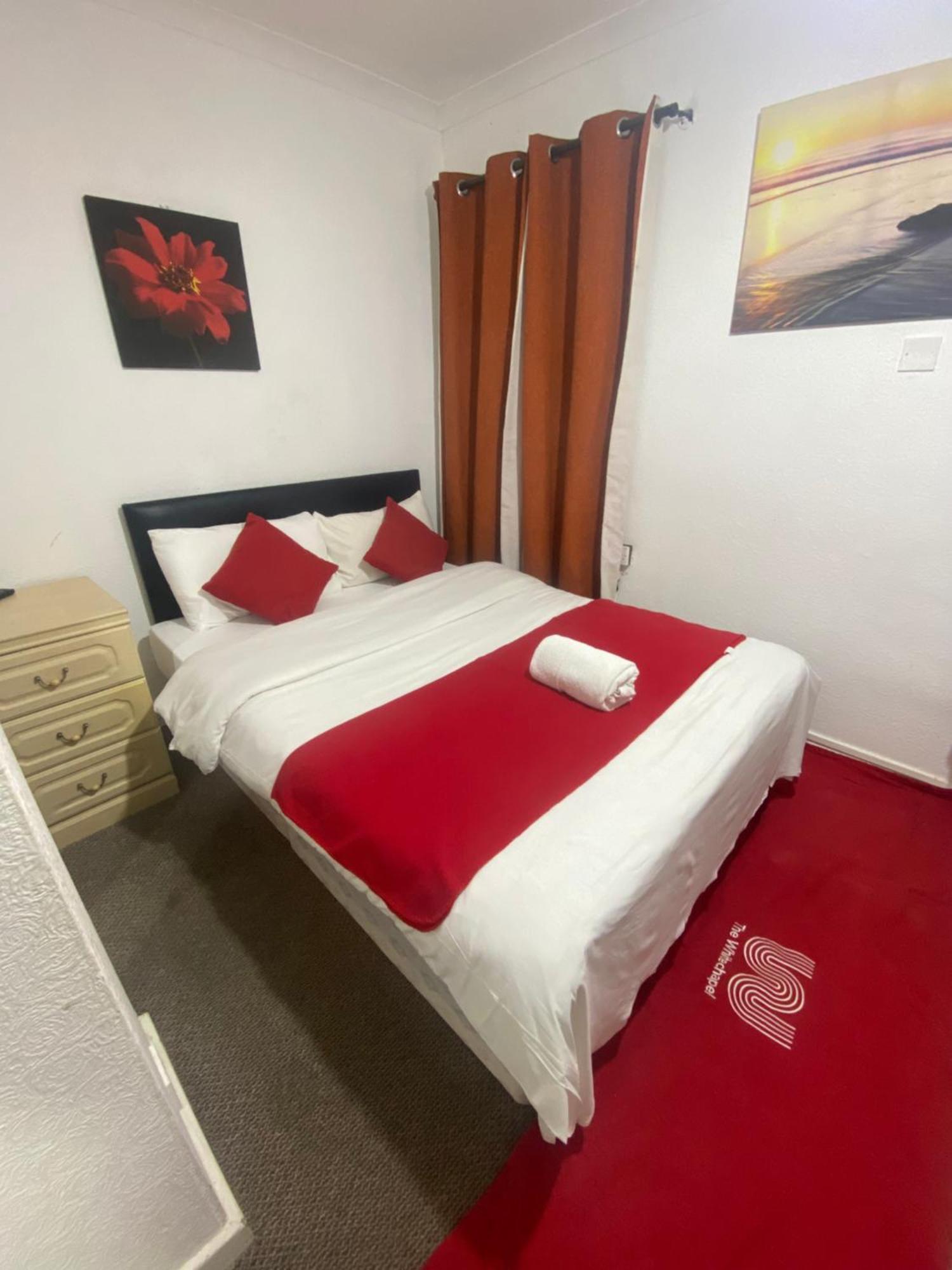 Saji Hotel Ίλφορντ Εξωτερικό φωτογραφία